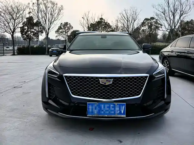 CADILLAC CT6