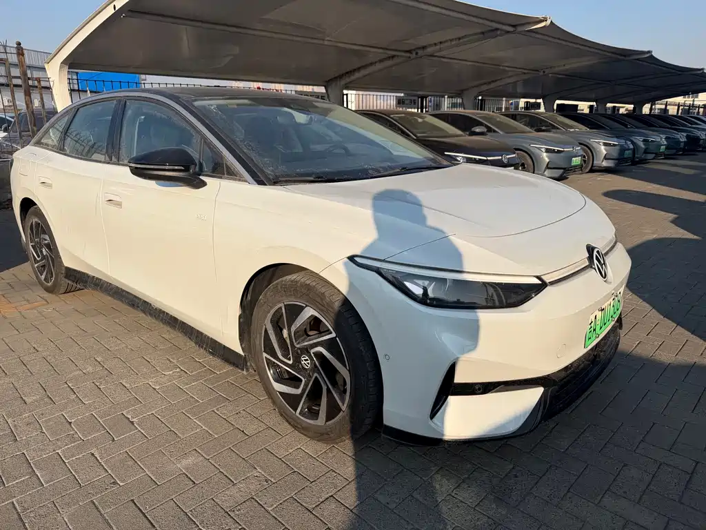 VOLKSWAGEN ID.7 VIZZION