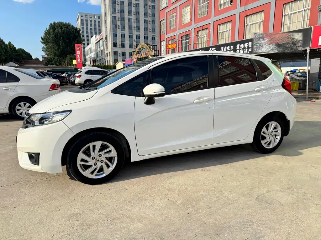 Honda Fit — миниатюра 4