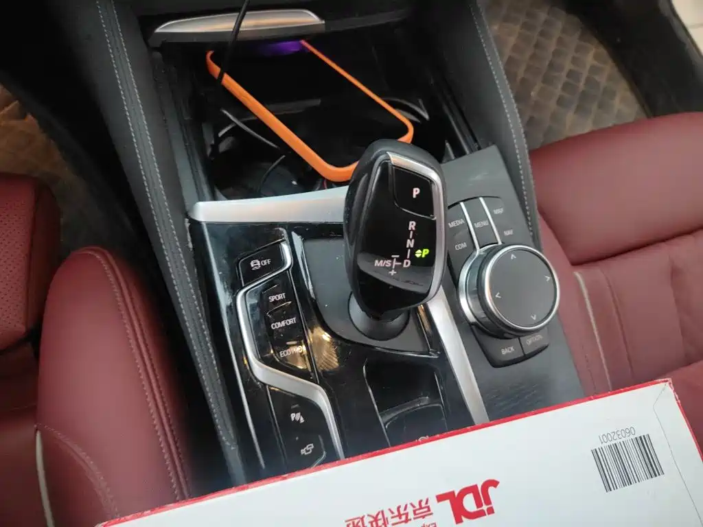 BMW 5 Series — миниатюра 7