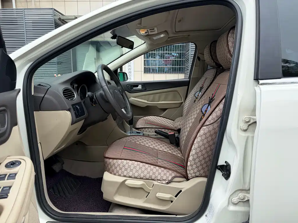 Ford Focus — миниатюра 7