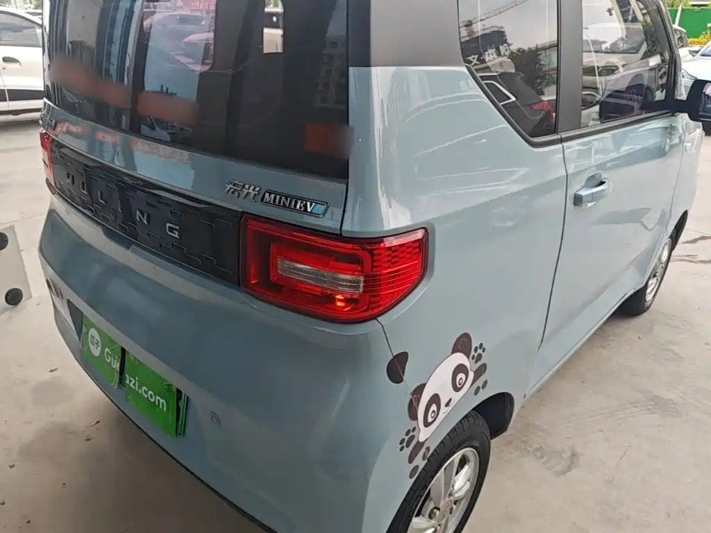 Wuling MINIEV — миниатюра 8