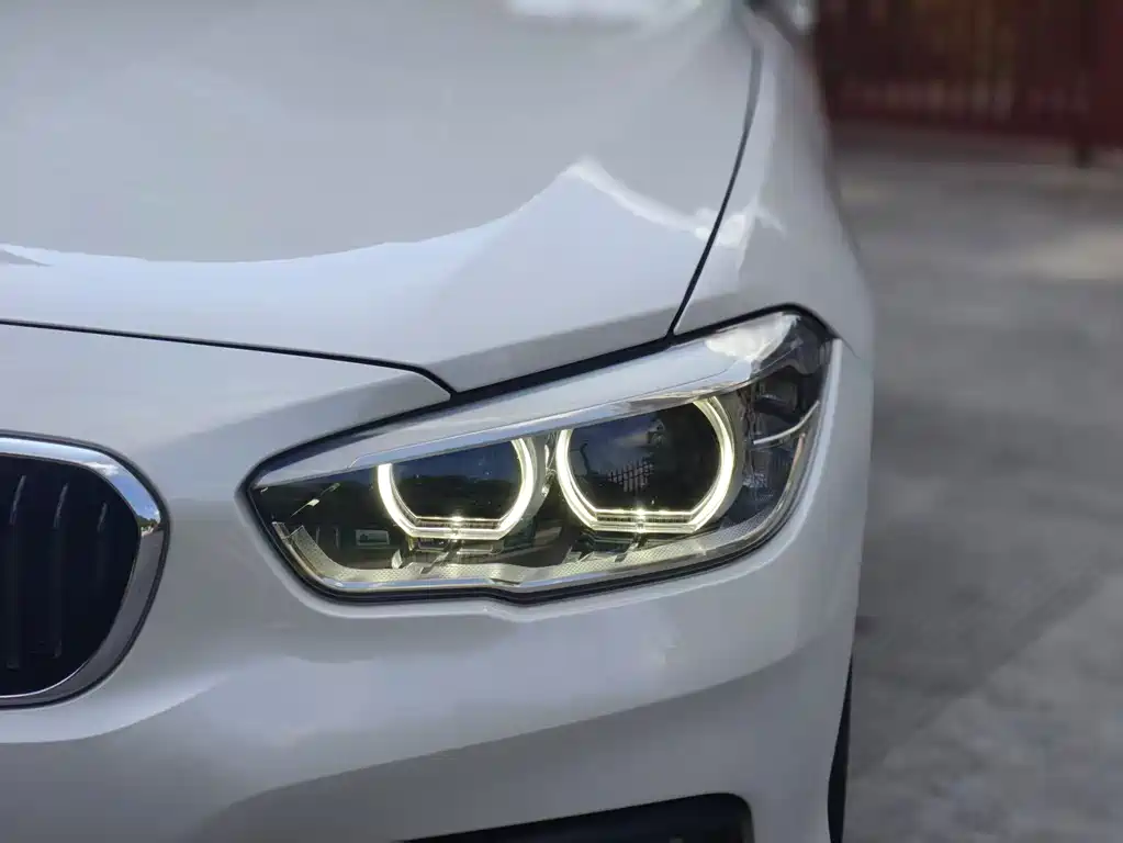 BMW 1 Series (Import) — миниатюра 4