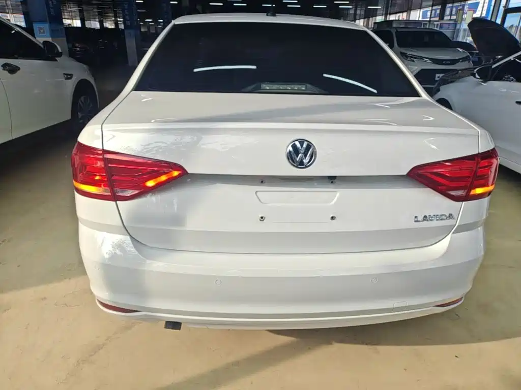 Volkswagen Lavida — миниатюра 6