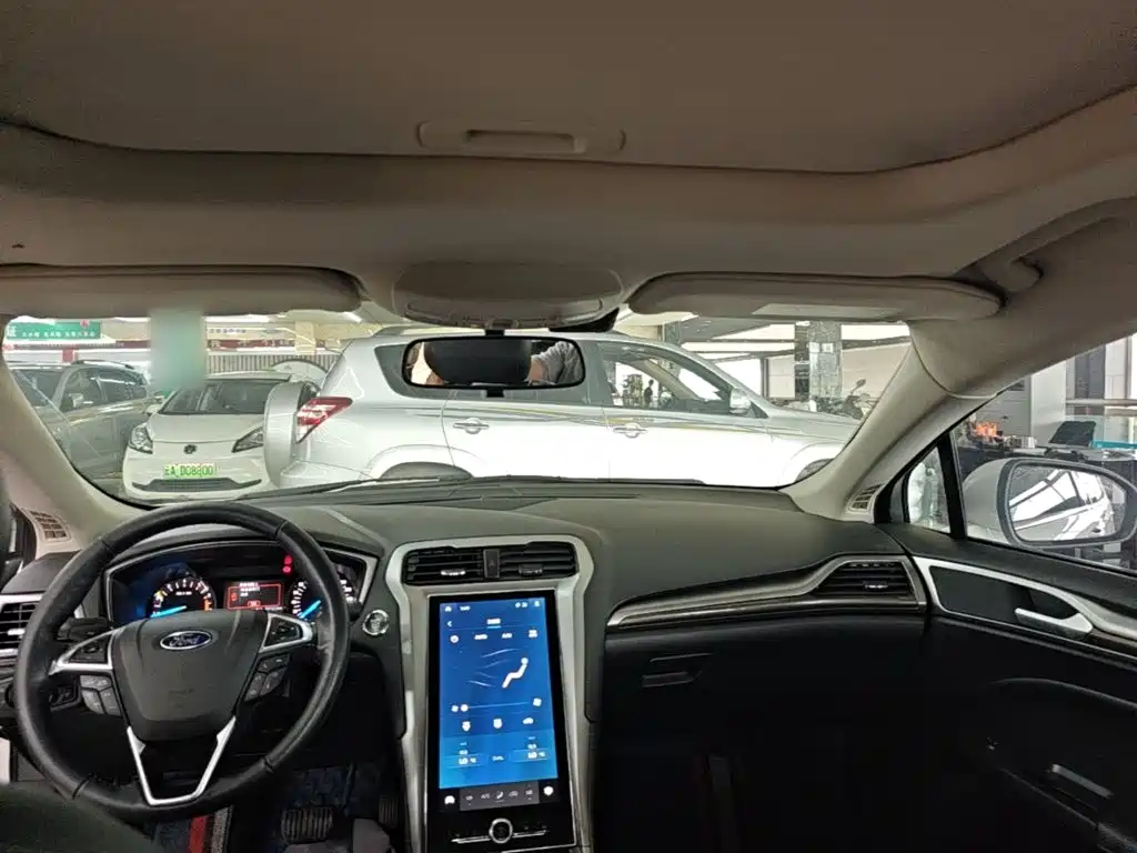 Ford Mondeo — миниатюра 18