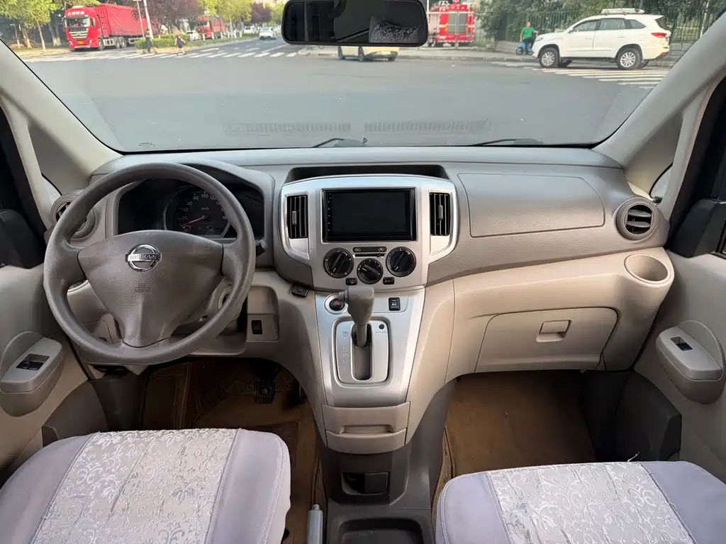 Nissan NV200 — миниатюра 12