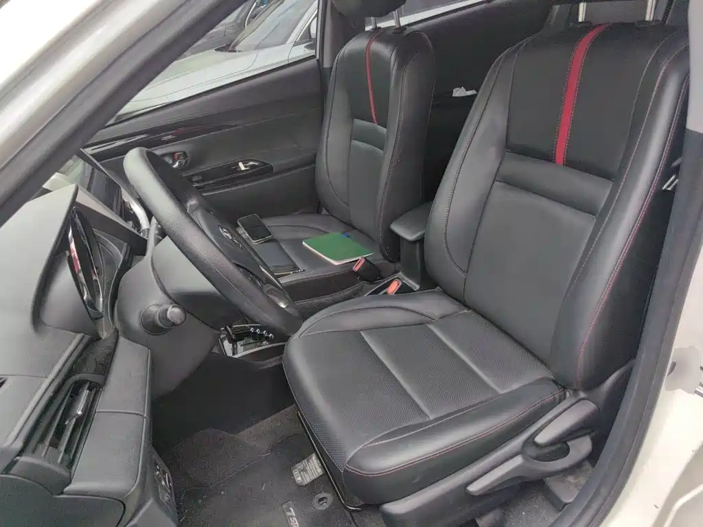 Toyota Yaris L — миниатюра 12
