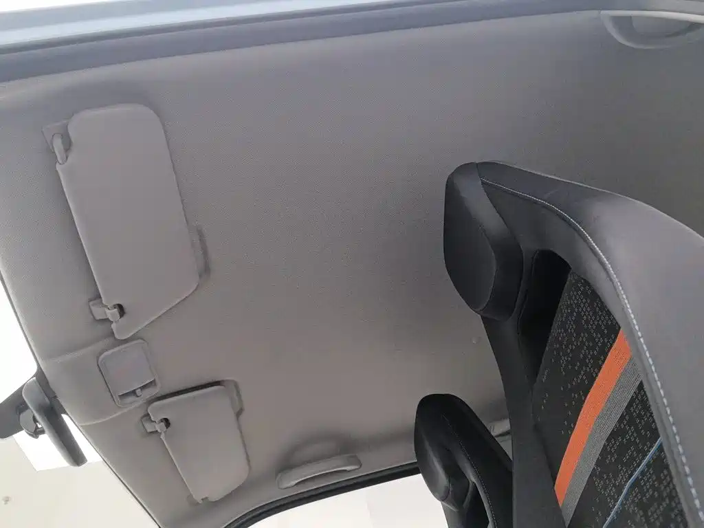 Wuling MINIEV — миниатюра 14