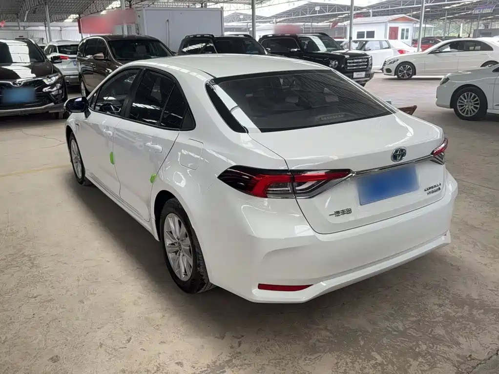 Toyota Corolla — миниатюра 6
