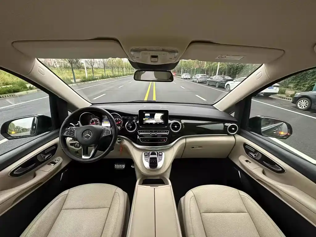 Mercedes-Benz V-Class V 2018 V 260 L Luxury Long Wheelbase V