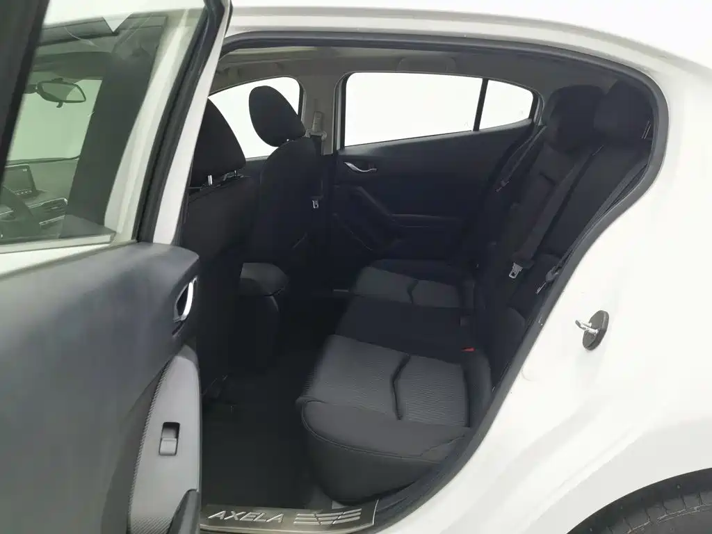Mazda 3 Axela — миниатюра 15