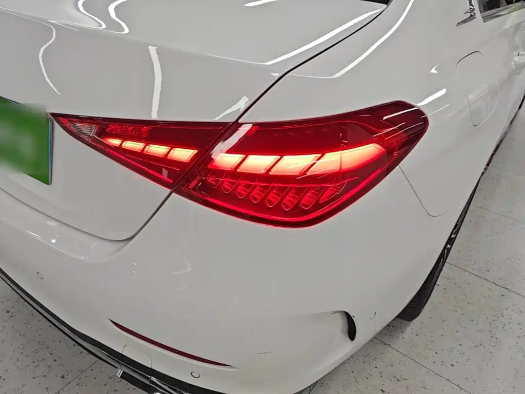 Mercedes-Benz C-Class — миниатюра 8