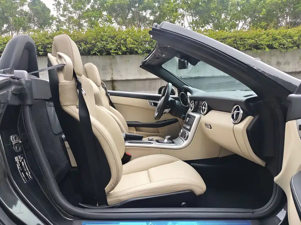 Mercedes-Benz SLC — миниатюра 7