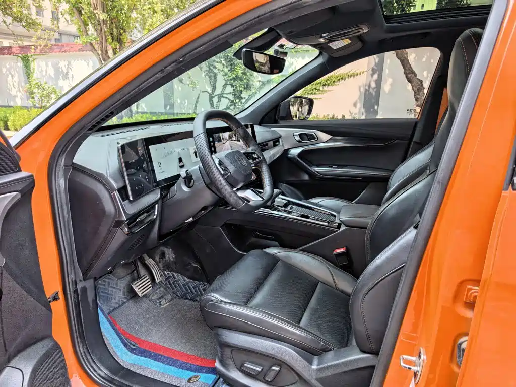 MG MG ONE — миниатюра 15