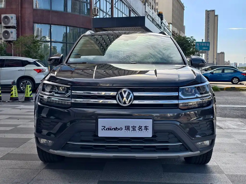 Volkswagen Tharu 2020 330TSI Luxury VI
