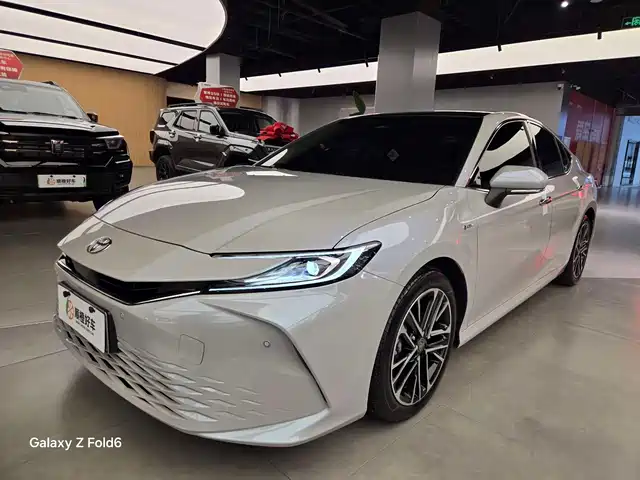 TOYOTA CAMRY 2024