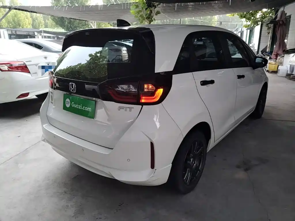 Honda Fit — миниатюра 7