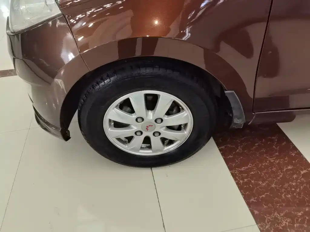 Wuling Hongguang — миниатюра 23