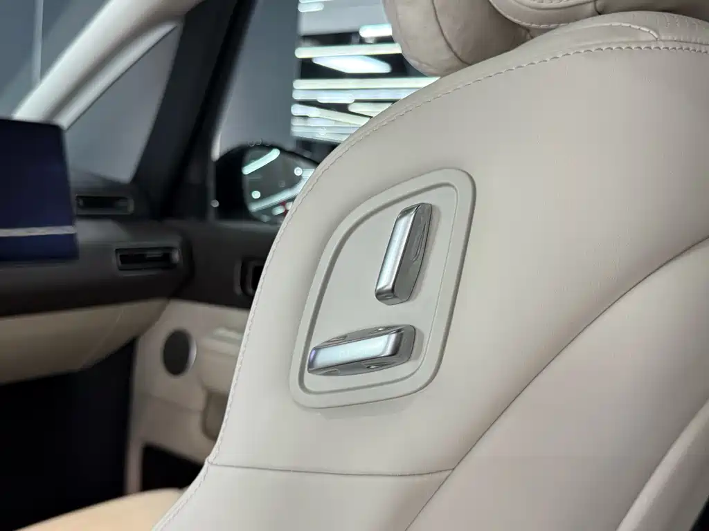 Li Auto Li MEGA — миниатюра 17
