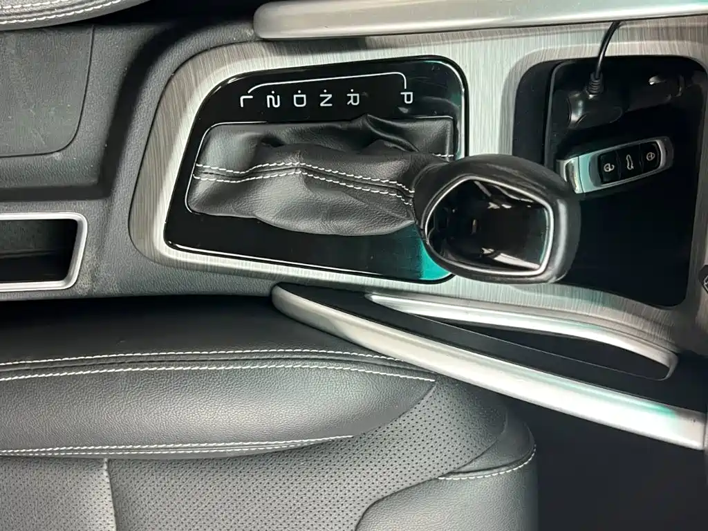 Geely Vision X3 — миниатюра 12