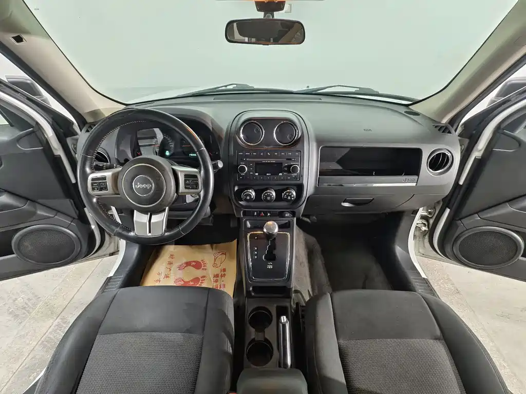 Jeep Patriot — миниатюра 9