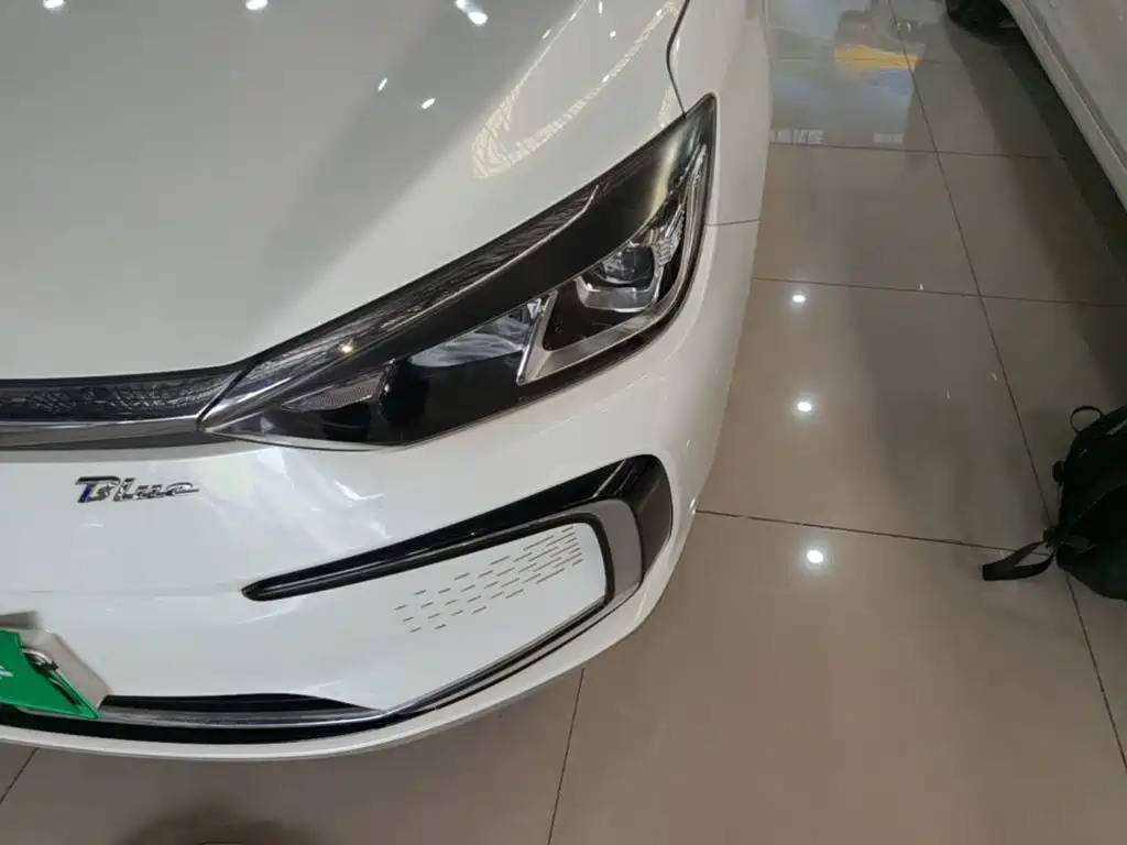 BAIC EU5 — миниатюра 24