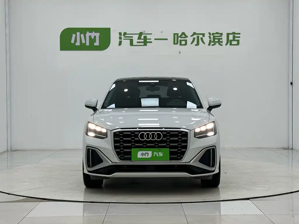 Audi Q2L — миниатюра 2