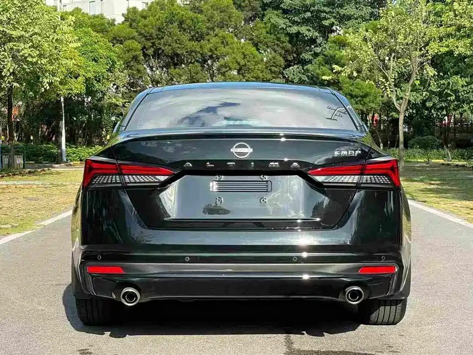 NISSAN TEANA