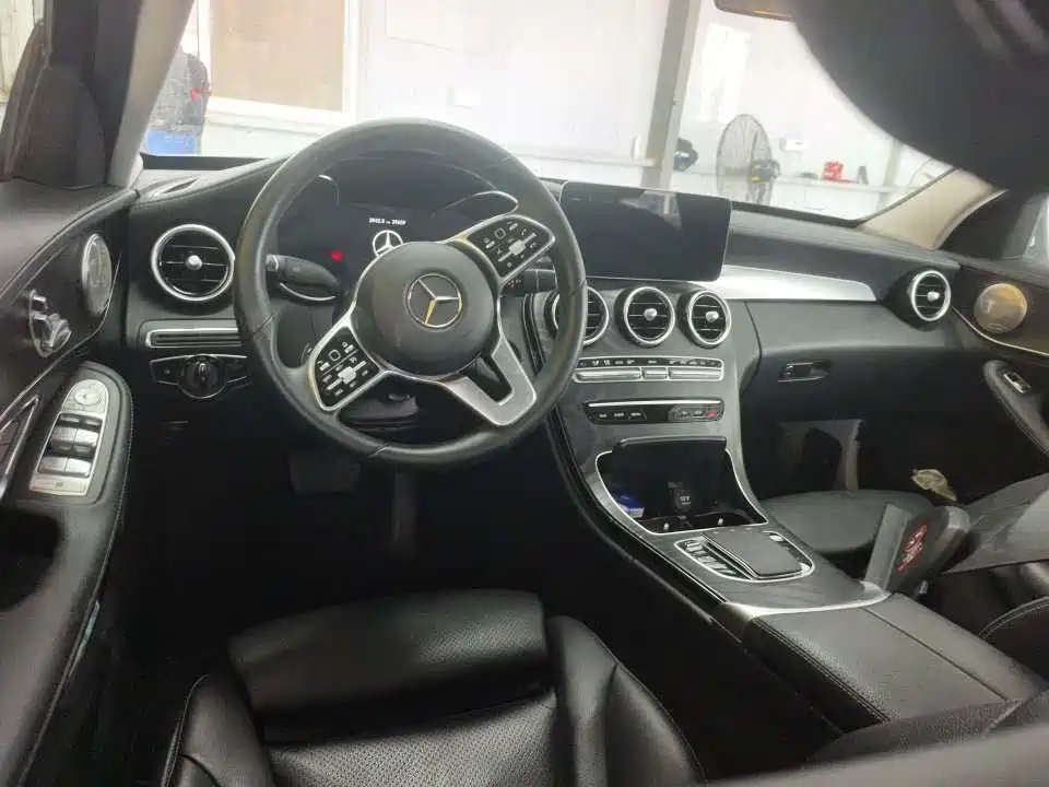 Mercedes-Benz C-Class — миниатюра 6