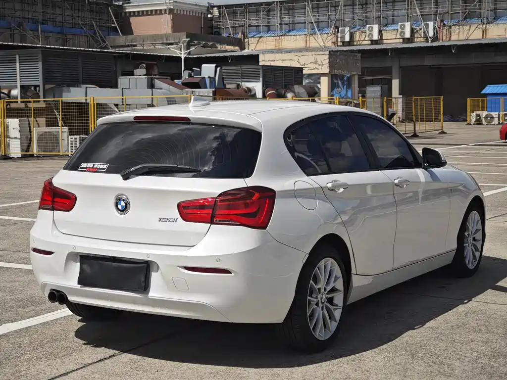 BMW 1 Series (Import) — миниатюра 7