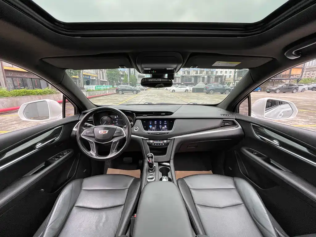 Cadillac XT5 — миниатюра 7