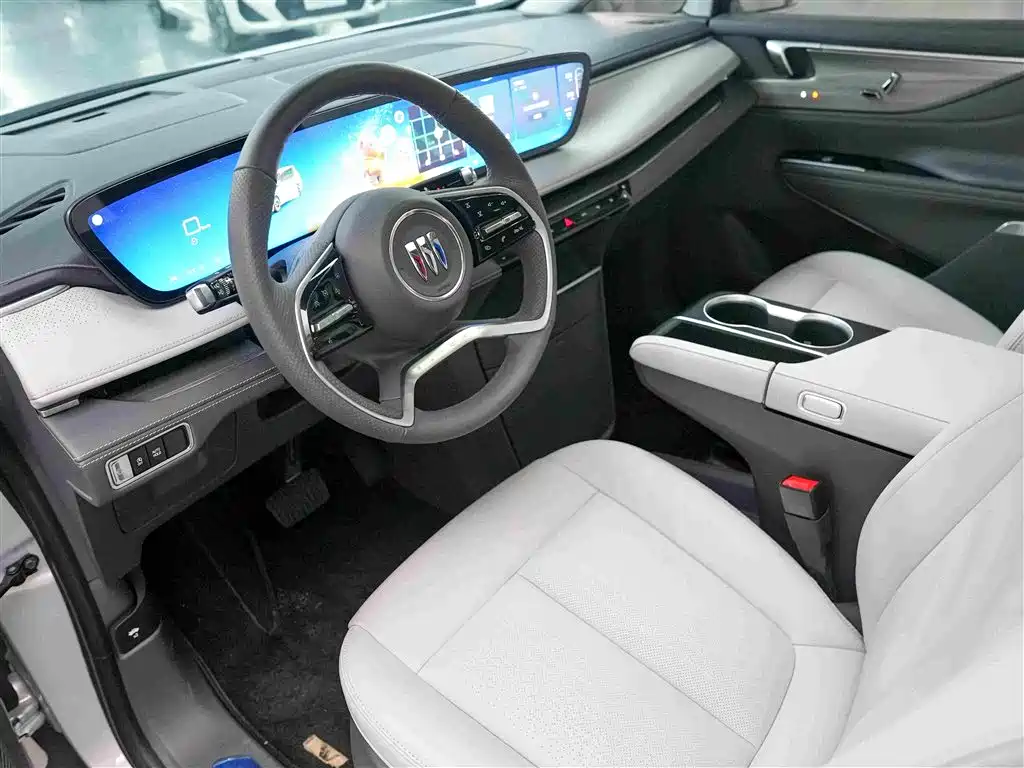 Buick GL8 — миниатюра 8