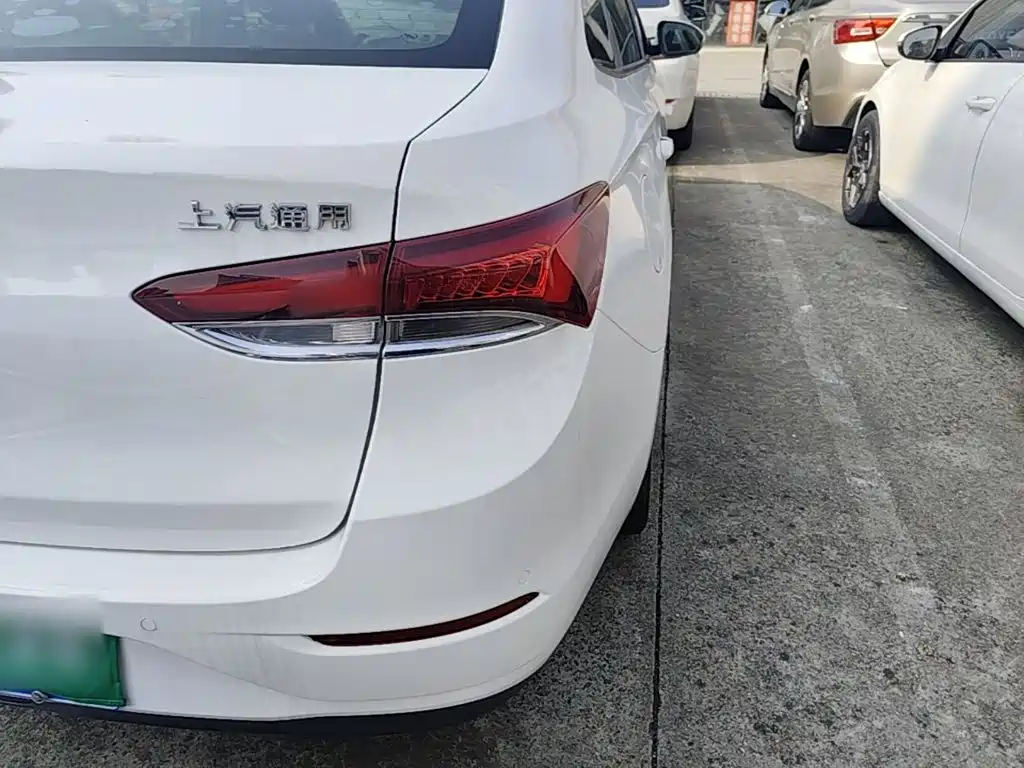 Buick Excelle — миниатюра 8