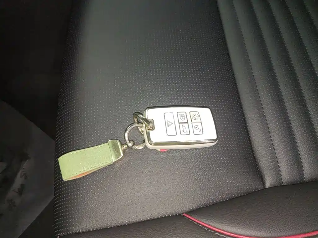 Land Rover Discovery Sport — миниатюра 9