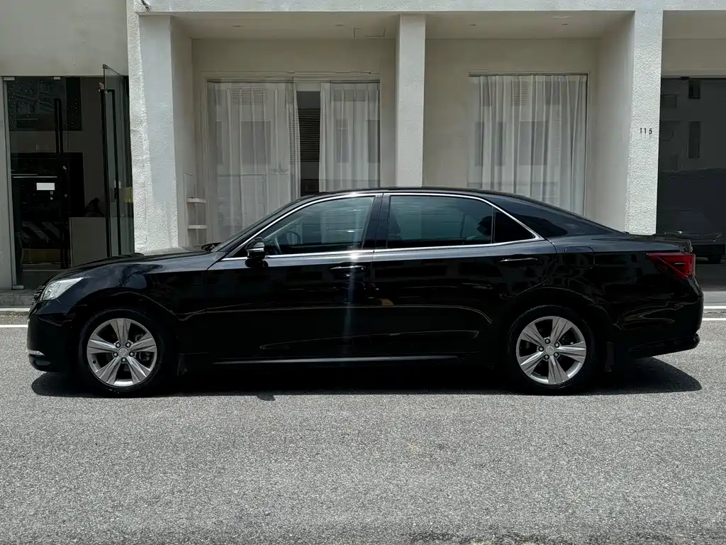 Toyota Crown 2015 2.5L Smart