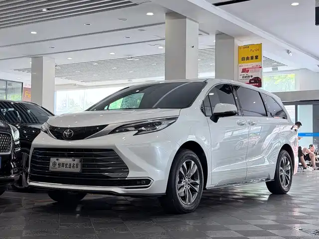 2025 Toyota Sienna