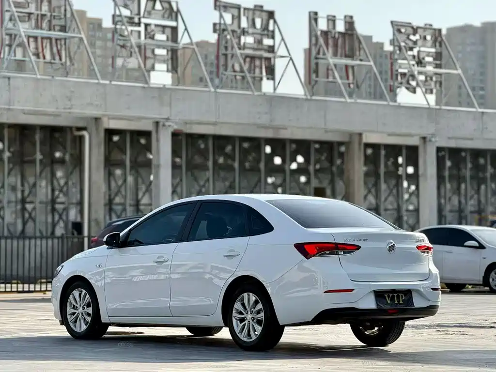 Buick Excelle — миниатюра 7