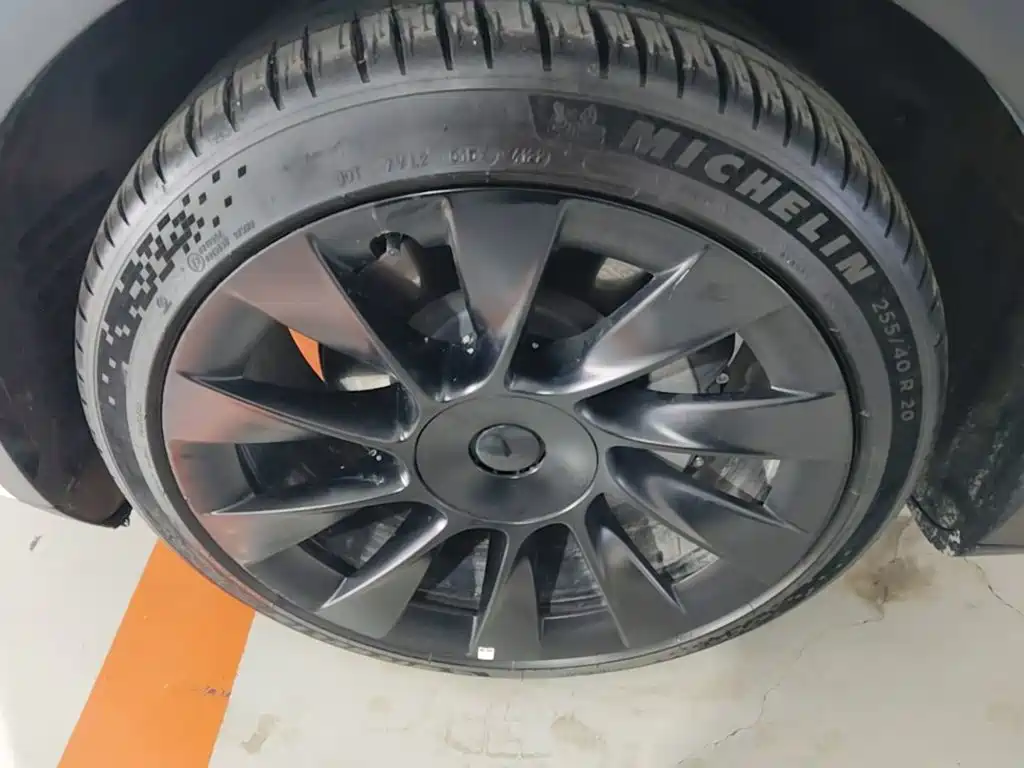 Tesla Model Y — миниатюра 23