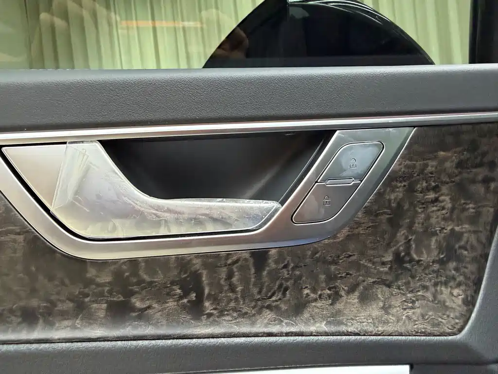 Audi A6L — миниатюра 11