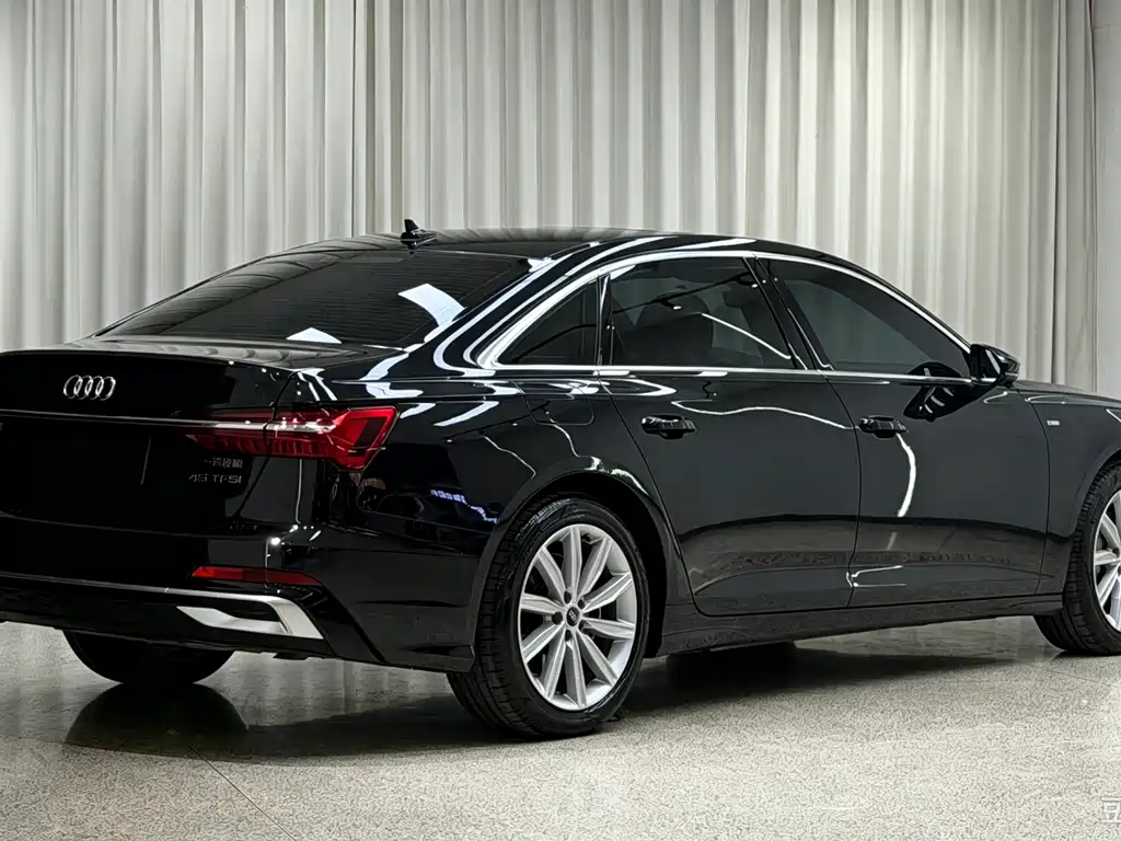 Audi A6L — миниатюра 5