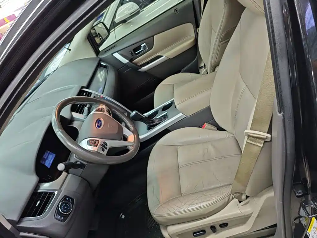 Ford Edge (Import) — миниатюра 15