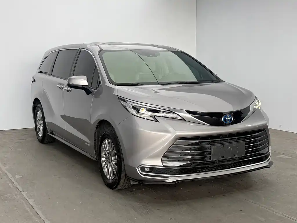 Toyota Sienna — миниатюра 3