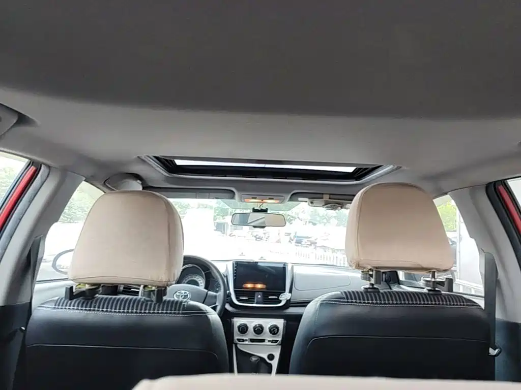 Toyota Yaris L — миниатюра 18
