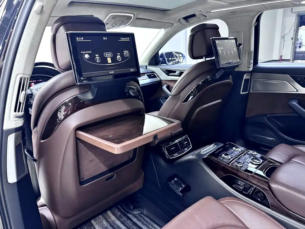 Audi A8 — миниатюра 12