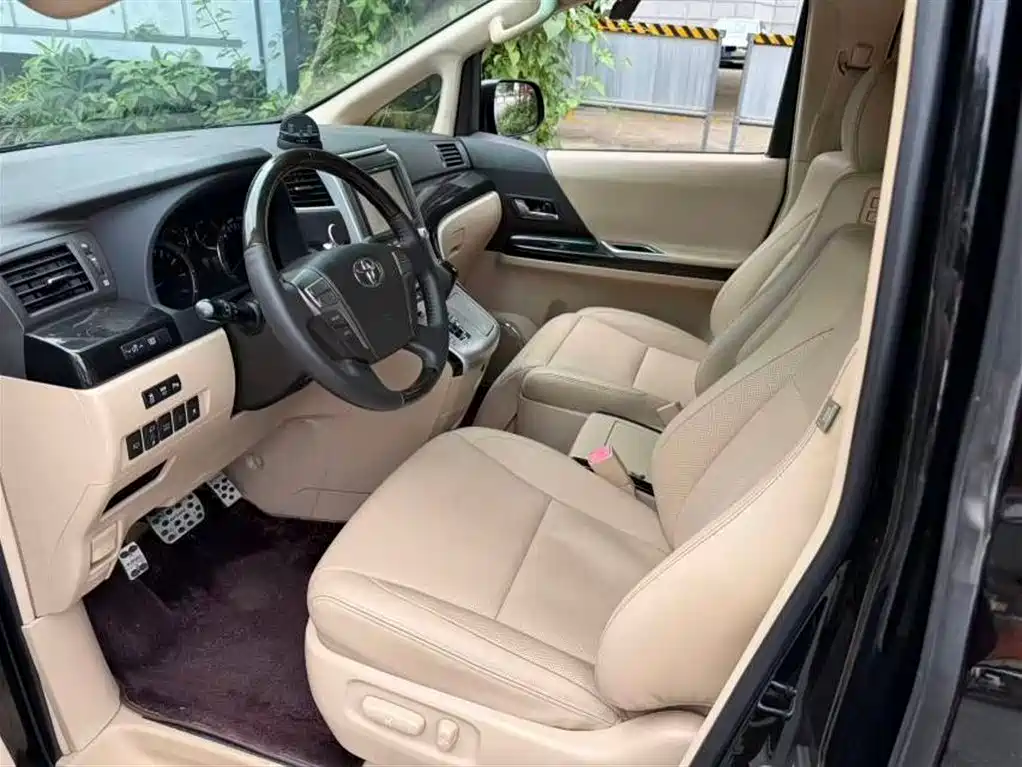 Toyota Alphard 2012 3.5L Luxury