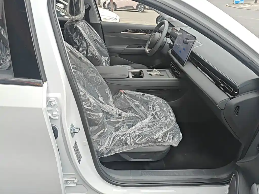 Wuling Xingguang — миниатюра 25