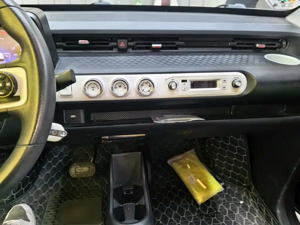 Wuling MINIEV — миниатюра 10