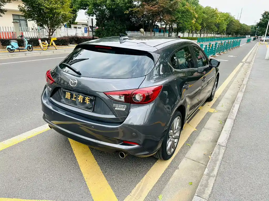 Mazda 3 Axela — миниатюра 4
