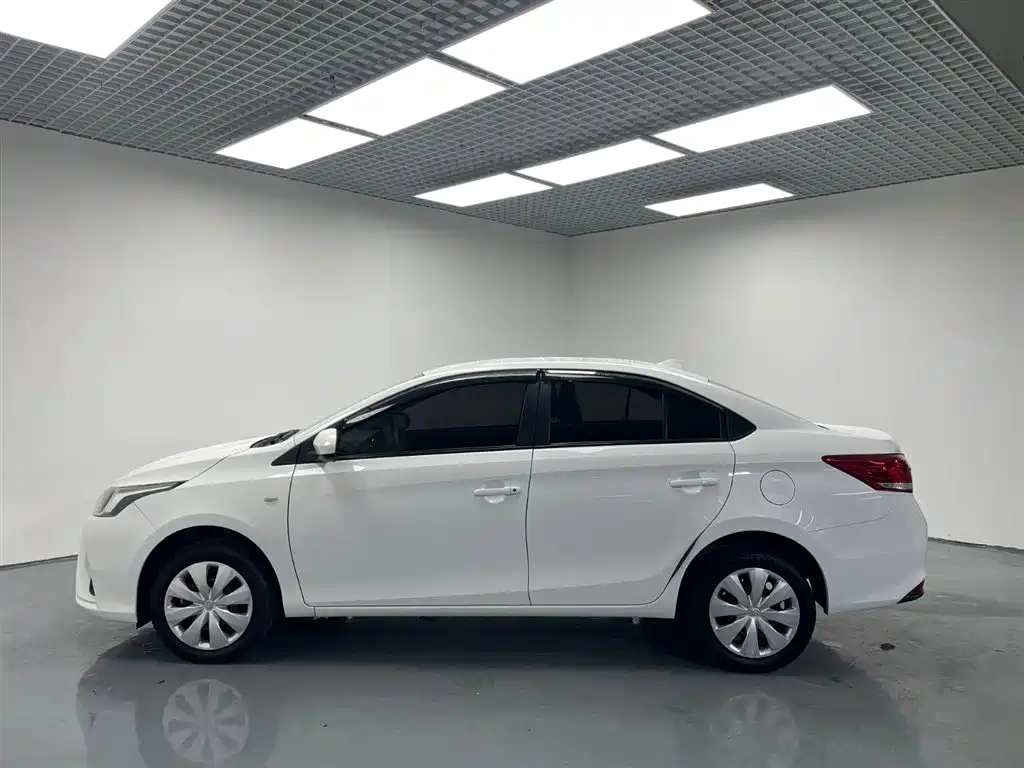 TOYOTA YARIS L TO ENJOY