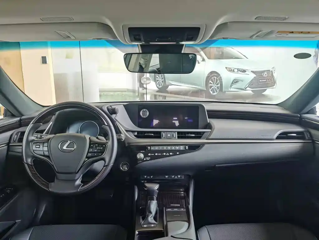 Lexus ES — миниатюра 5